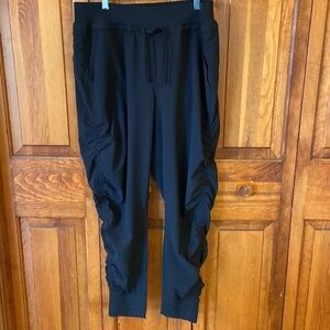 Athleta Attitude Pant Jogger Size 10 Black